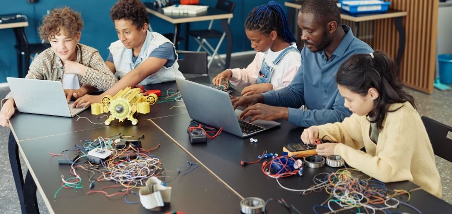 Creative Hut Invests in New HQ to Enhance Hands-On STEM Education Worldwide
